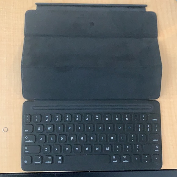 Apple Smart KeyBoard - Picture 2 of 3